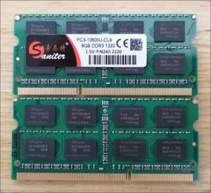 図8.DDR3L-1333 8GB RAM表裏