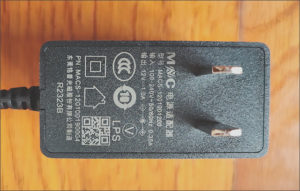 図03.ACアダプタ拡大視