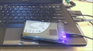 図04.Intel SSDをUSB接続