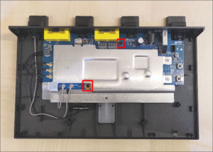図09.RAX3000M 筐体上面側